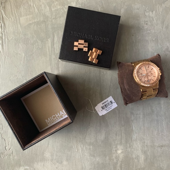 Michael Kors Rose Gold Watch MK5412 - Picture 2 of 5